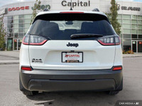 This Jeep Cherokee has a strong Regular Unleaded I-4 2.4 L/144 engine powering this Automatic transm... (image 4)