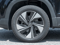 New Price!Recent Arrival!Clean Car fax Report and Accident free, One Owner, All The Right Options, P... (image 3)
