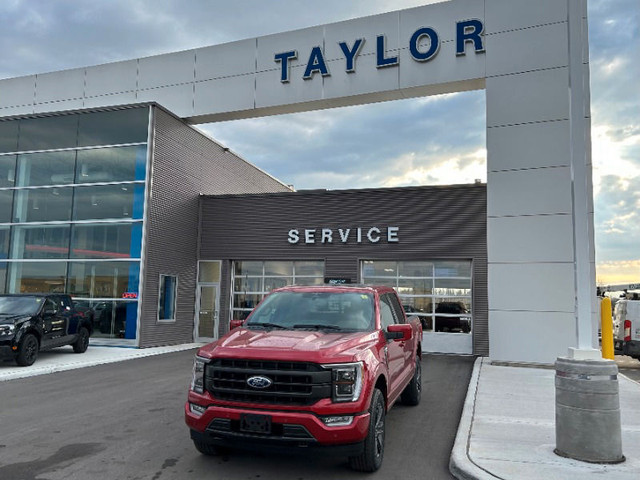  2023 Ford F-150 Lariat *502A Sport, 5.0L, Moonroof, Power Board in Cars & Trucks in Kawartha Lakes