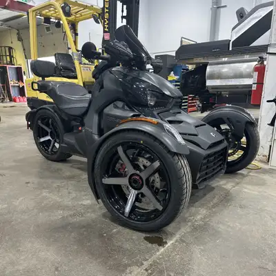 Endless possibilities mean endless fun on this ride. From hitting the road on Sport Mode to enjoying...