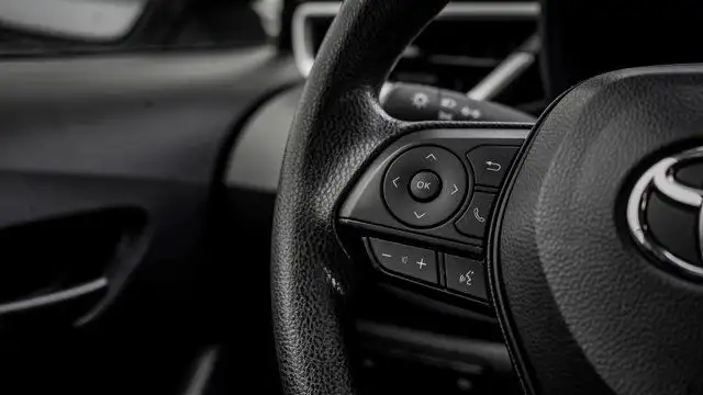 2023 Toyota Corolla Hybrid LE | Heated Seats | Lanekeep in Cars & Trucks in Guelph - Image 17