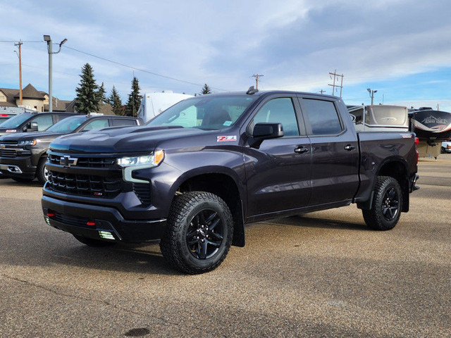 2022 Chevrolet Silverado 1500 LT Trail Boss 5.3L V8|H/CLOTH BUCK in Cars & Trucks in St. Albert - Image 2