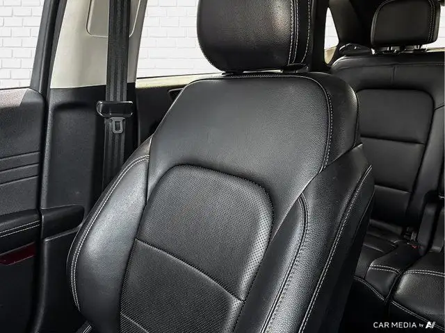 2022 Ford Escape Titanium Hybrid | Heated Seats | Remote Start in Cars & Trucks in Windsor Region - Image 25