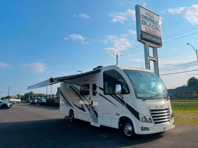 2022 Thor Motor Coach Axis 25.6 VR LUXUEUX, V10 7.3 !!! 100% AUT in Cars & Trucks in Victoriaville