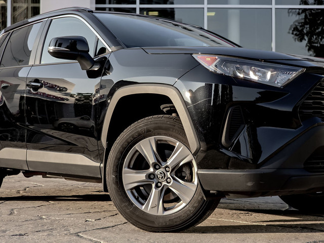 2022 Toyota RAV4 Hybrid LE AWD in Cars & Trucks in City of Toronto - Image 3