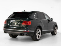 This beautiful 2019 Bentley Bentayga V8 is a local Ontario vehicle with a clean CARFAX report. A per... (image 2)