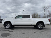 This 2022 Toyota Tacoma Crew Cab Pickup is built for adventure and practicality. Its four-wheel driv... (image 2)