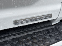 AMVIC Licensed Dealer The 2025 GMC Canyon Elevation is built for off-road adventure with a 2-inch fa... (image 6)