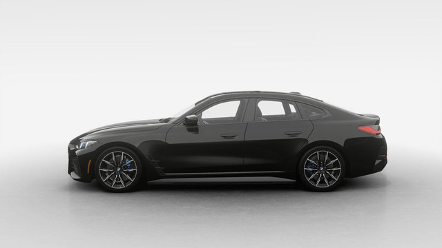 2025 BMW i4 eDrive40 Gran Coupe | M Sport | Freins M Bleus in Cars & Trucks in City of Montréal - Image 4