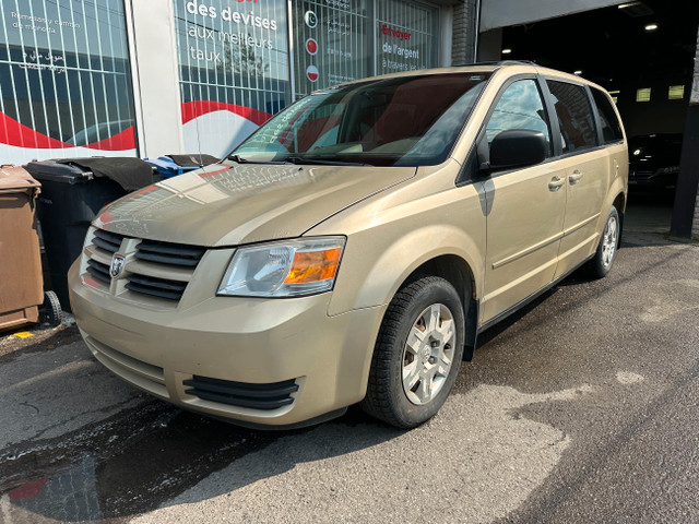 2010 Dodge Grand Caravan in Cars & Trucks in City of Montréal