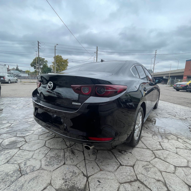 2019 Mazda Mazda3/ NAVI in Cars & Trucks in London - Image 3