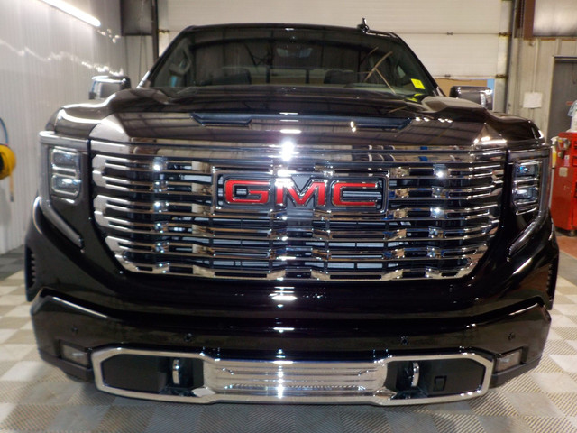 2024 GMC Sierra 1500 Denali 4WD CREW CAB 147 DENALI in Cars & Trucks in Prince Albert - Image 2