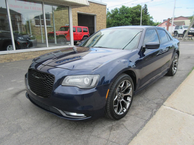Chrysler 300 300S HEMI 2015 in Cars & Trucks in Longueuil / South Shore