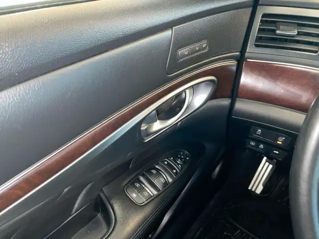 2019 Infiniti Q70 3.7 AWD Sport Fresh Trade! Local Unit! Rare Un in Cars & Trucks in Regina - Image 22