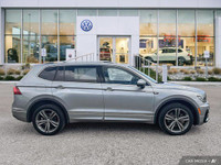 This Volkswagen Tiguan boasts a Intercooled Turbo Regular Unleaded I-4 2.0 L/121 engine powering thi... (image 5)