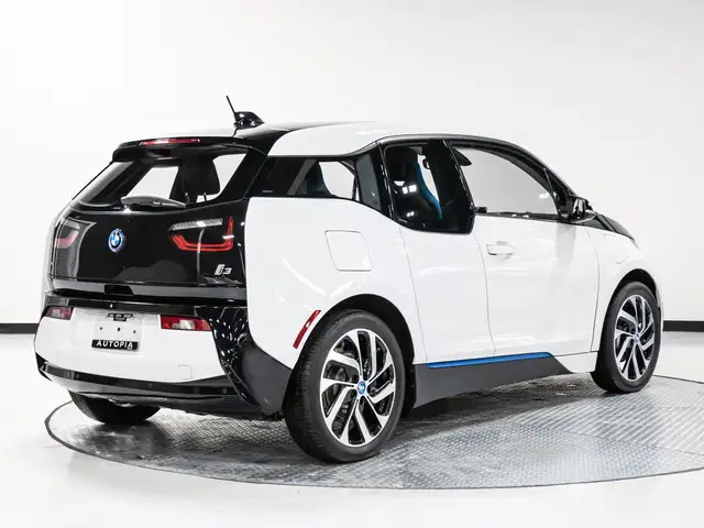 2017 BMW i3 HB w-RANGE EXTENDER PLUG IN HYBRID NAVI REAR VIEW in Cars & Trucks in City of Toronto - Image 5