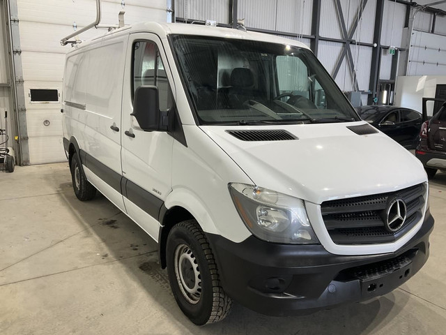 Mercedes-Benz Fourgonnettes de chargement Sprinter 2500 PA 144 p in Cars & Trucks in Laval / North Shore - Image 4