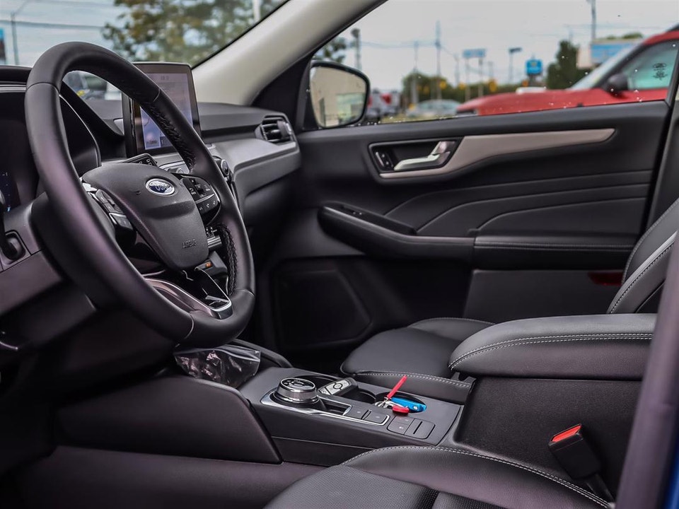  2022 Ford Escape SEL AWD