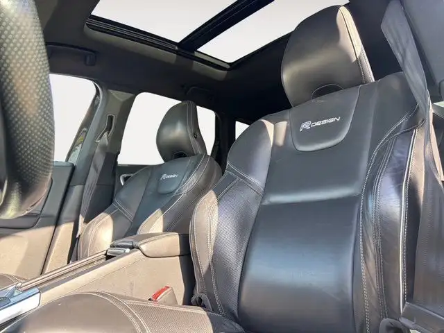 2014 Volvo XC60 T6 R-Design BACKUP CAMERA SUNROOF in Cars & Trucks in Calgary - Image 12