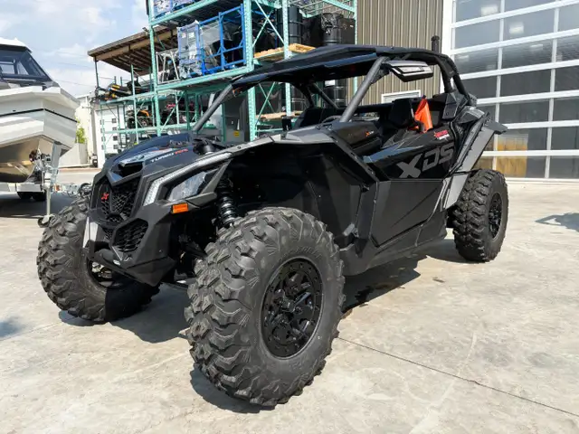 2025 Can-Am Maverick X3 X ds TURBO RR Triple Black in ATVs in Edmonton - Image 3