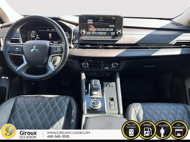 Mitsubishi Outlander Plug-In Hybrid SEL S-AWC 2024 à vendre in Cars & Trucks in Laurentides - Image 4