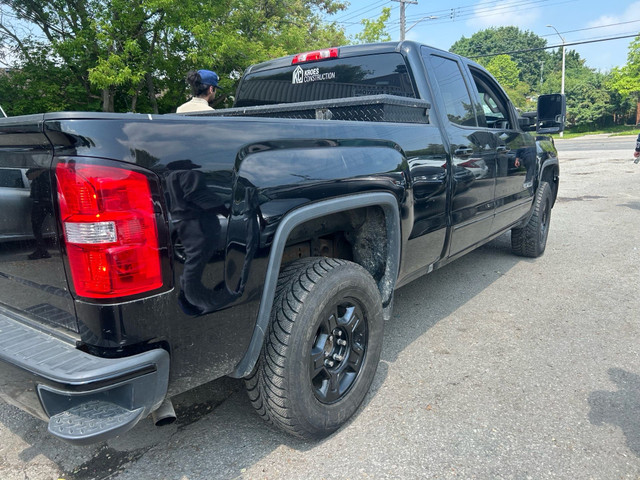 2019 GMC Sierra 1500 Limited 4WD Double Cab in Cars & Trucks in City of Toronto - Image 2