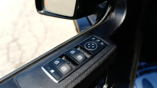 2017 Mercedes-Benz G-Class AMG G 63, Designio Package, Carbon fi in Cars & Trucks in Oakville / Halton Region - Image 9