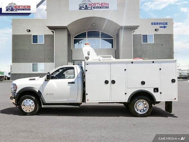 2024 RAM 4500 Chassis Tradesman/SLT REGULAR CAB 4X4 SERVICE T... in Cars & Trucks in Edmonton - Image 3