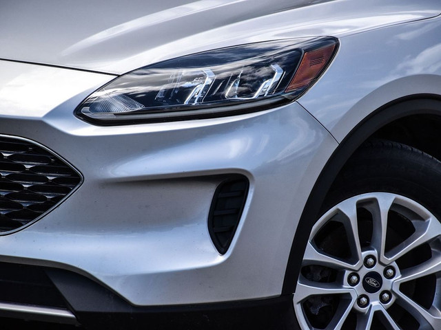 2020 Ford Escape SE in Cars & Trucks in Kawartha Lakes - Image 2