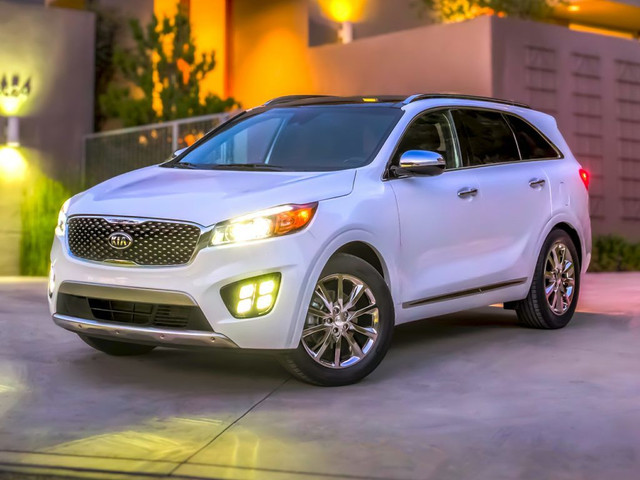 2016 Kia Sorento 3.3L SX in Cars & Trucks in City of Toronto - Image 2