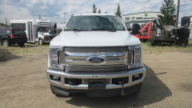 2018 Ford F-350 XLT EXTENDED CAB & CHASSIS in Cars & Trucks in Edmonton - Image 3
