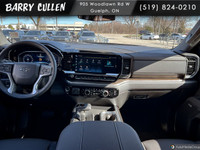 Experience the rugged elegance of the new Chevrolet Silverado 1500 RST Double Cab Standard Box 4-Whe... (image 7)
