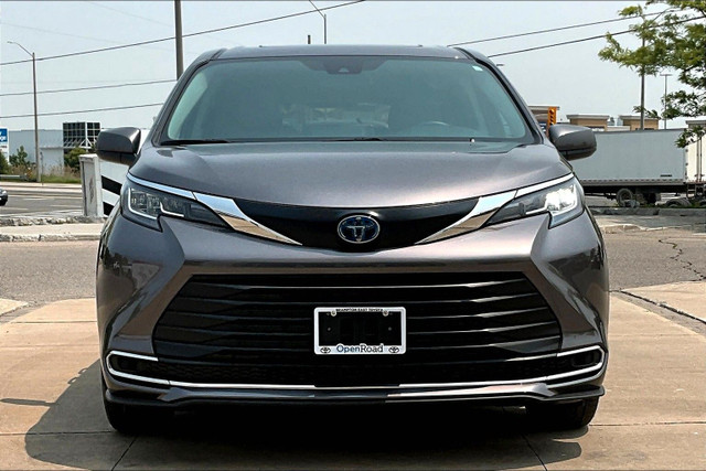2023 Toyota Sienna Hybrid XLE 8-Pass in Cars & Trucks in Mississauga / Peel Region - Image 2