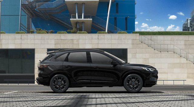 2025 Ford Escape ST-LINE ELITE | TRAILER TOW PKG | PREM TECH PKG in Cars & Trucks in Calgary - Image 4