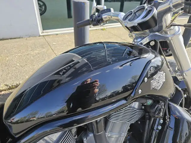 2010 Harley-Davidson VRSC V-Rod Muscle in Street, Cruisers & Choppers in Vancouver - Image 5