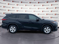 Thanks for viewing our House Of Cars Argyll inventory! AMVIC licensed dealer! The 2023 Toyota Highla... (image 7)