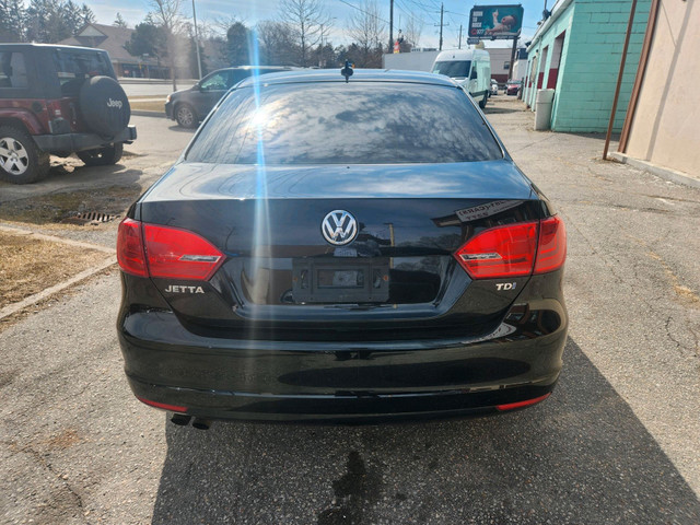 2014 Volkswagen Jetta 4dr 2.0 TDI Diesel DSG Highline Leather Ro in Cars & Trucks in Oshawa / Durham Region - Image 4