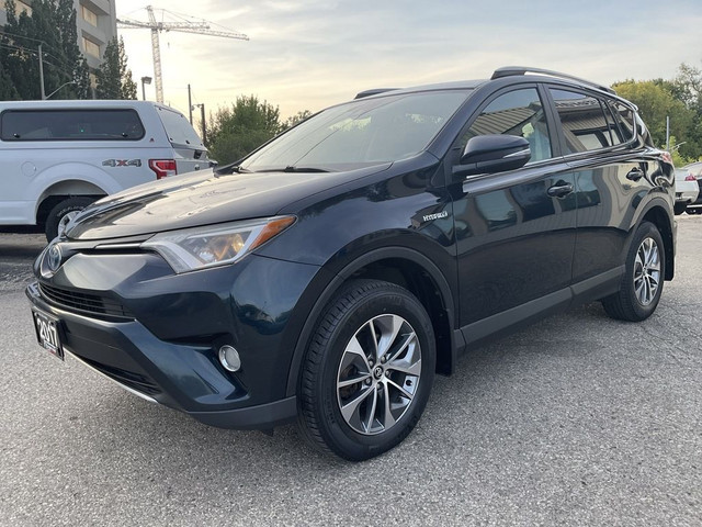 2017 Toyota RAV4 Hybrid XLE - ALLOYS! BACK-UP CAM! BSM! SUNROOF! in Cars & Trucks in Kitchener / Waterloo - Image 3