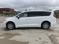 Engine: Gas V-6 3.6L L/100Km City: 12.4 L/100Km Hwy: 8.4 Safety Equipment Electronic Stability Contr... (image 9)