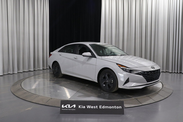 2023 Hyundai Elantra Preferred Heated Seats / Push Start / Bl... in Cars & Trucks in Edmonton