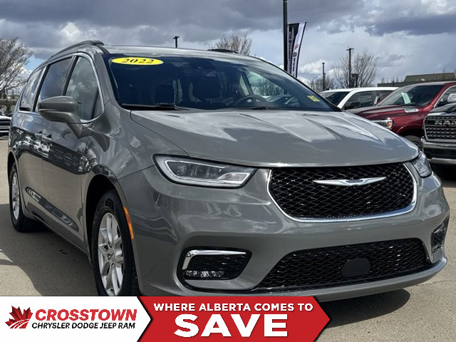 2022 Chrysler Pacifica Touring L | Remote Start | Heated Seats in Cars & Trucks in Edmonton