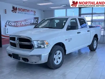 Four Wheel Drive. Cloth Interior. 5 Inch Touchscreen. Bluetooth. Rear View Backup Camera. USB Input(...
