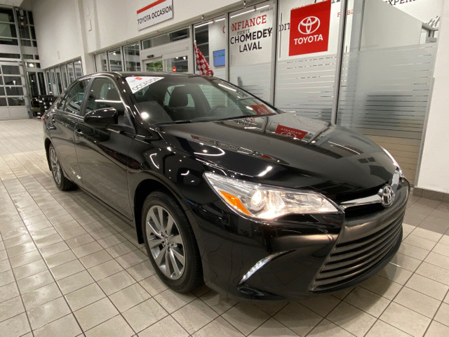 2017 Toyota Camry XLE Toit Ouvrant Cuir GPS Bluetooth Camera Sie in Cars & Trucks in Laval / North Shore
