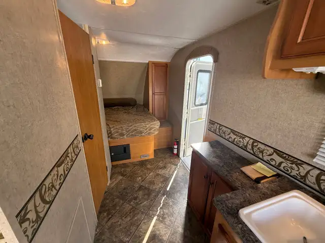 2014 KZ MXT 160 Toy Hauler in Travel Trailers & Campers in St. Albert - Image 22