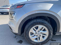 *2023 Hyundai Venue Preferred | CarPlay | Heated Seats* *Previous Daily Rental* Compact, efficient,... (image 8)