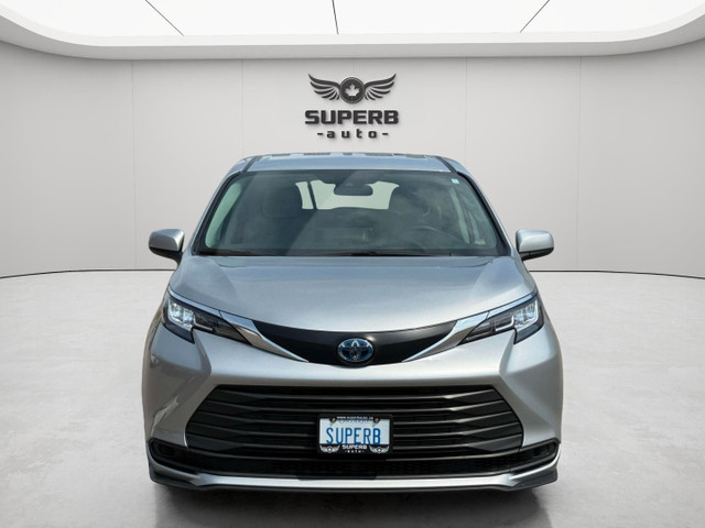 2021 Toyota Sienna LE | HYBRID | AWD | 8 PASSENGER | NO ACCIDENT in Cars & Trucks in City of Toronto - Image 2