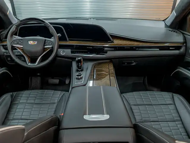 2024 Cadillac Escalade SPORT PLATINUM AWD *GR. ONYX* *SUPER CRUI in Cars & Trucks in Laurentides - Image 13