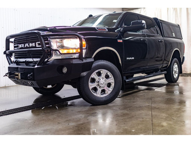 2020 Ram 2500 4x4 Crew Cab Big Horn HEMI BCam in Cars & Trucks in Calgary - Image 3