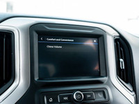This Chevrolet Silverado 2500HD is a force to be reckoned with! It delivers a Gas V8 6.6L/400 engine... (image 6)