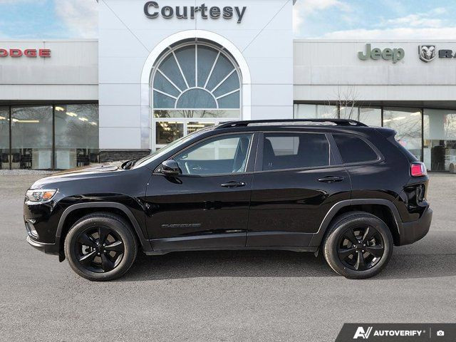 2023 Jeep Cherokee Altitude | Heated/Ventilated Front Seats in Cars & Trucks in Calgary - Image 3